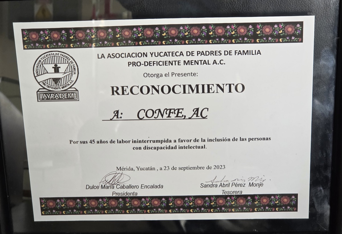 Reconocimiento por trayectoria CONFE